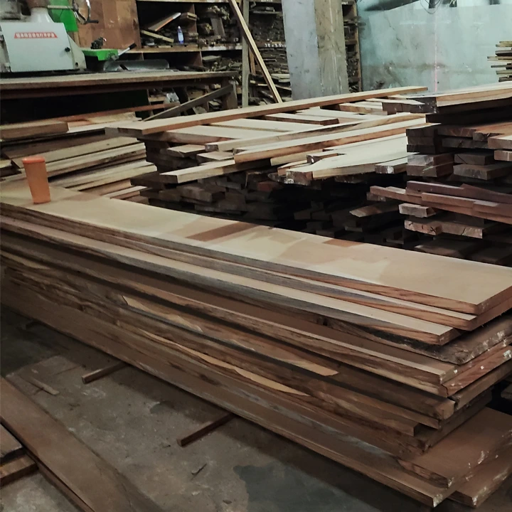 JUAL-PAPAN-KAYU-JATI