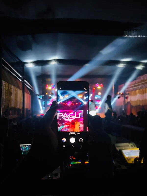 Mengetahui Perbedaan Booth Pameran Sistem R8 dan Booth Custom Kayu