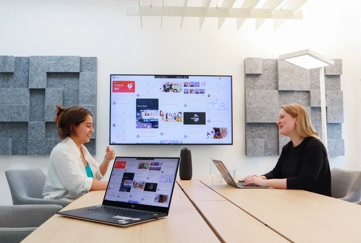 Pentingnya Backdrop dalam Press Conference