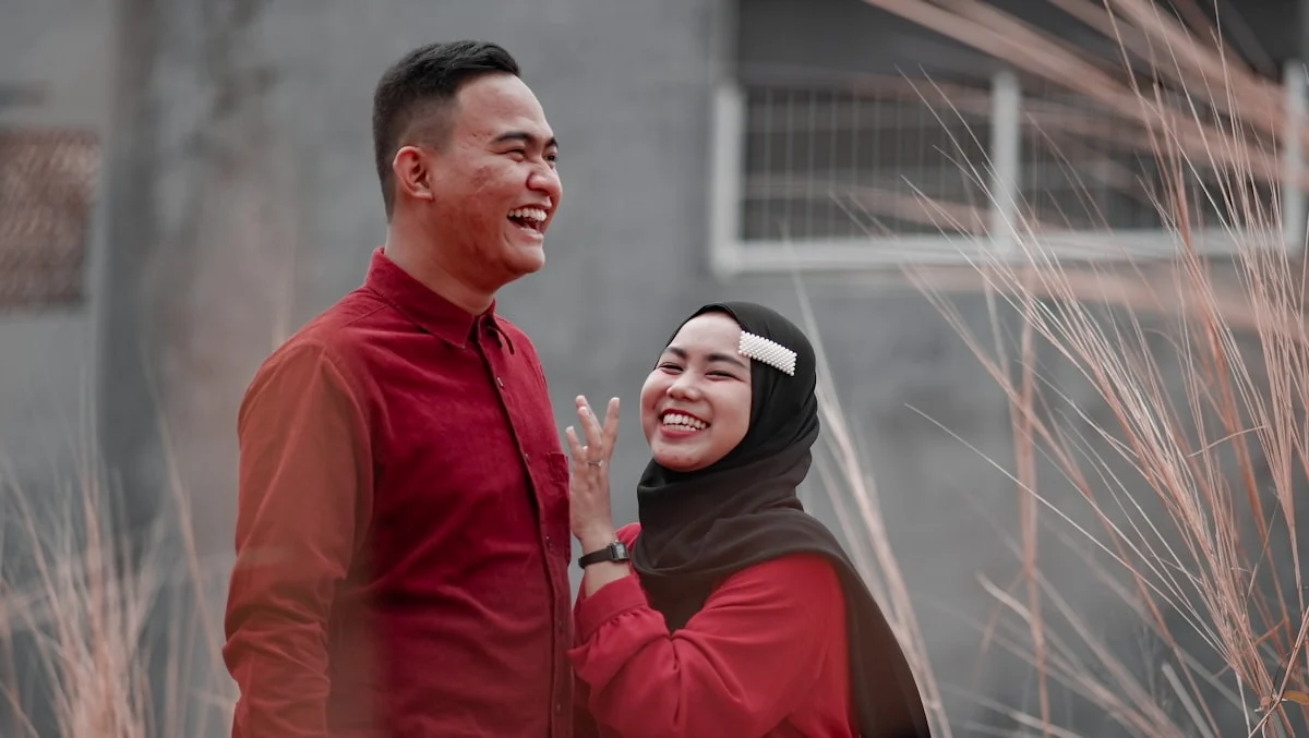 Cara Mengatur Komposisi Warna Bunga Sesuai Palet Branding Event yang Menarik