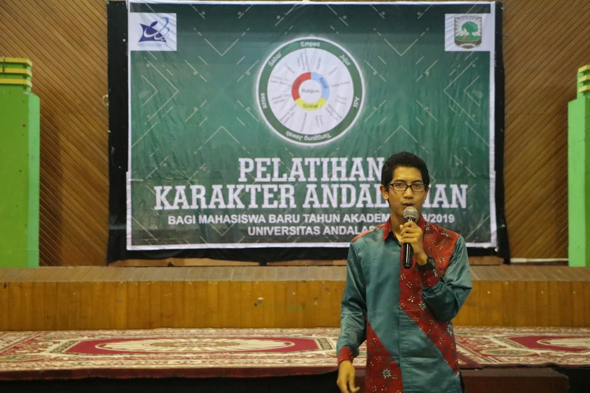 Pengenalan Panggung Hidrolik